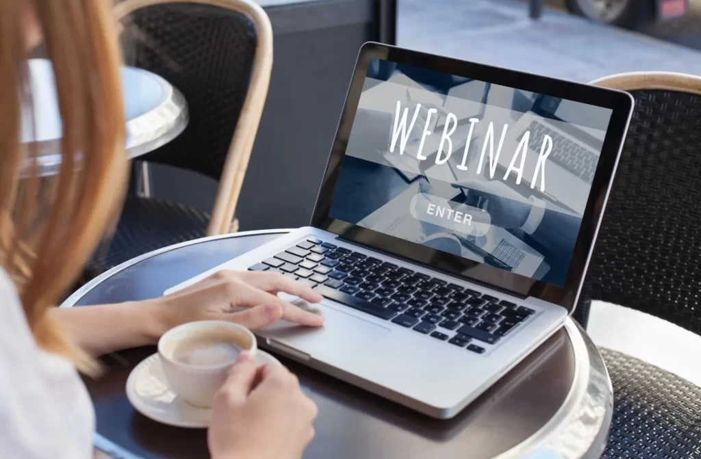 Płatne webinary i kursy online to nowy trend na rynku