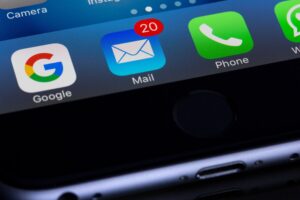 Nieprzeczytane wiadomości w skrzynce e-mail
